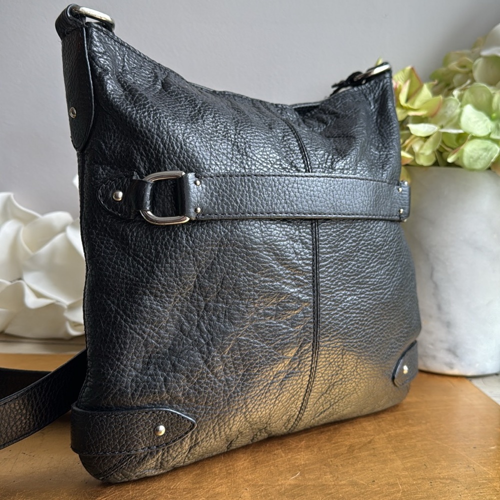 Vintage Saks Fifth Avenue Slim Crossbody in Black Pebbled Leather